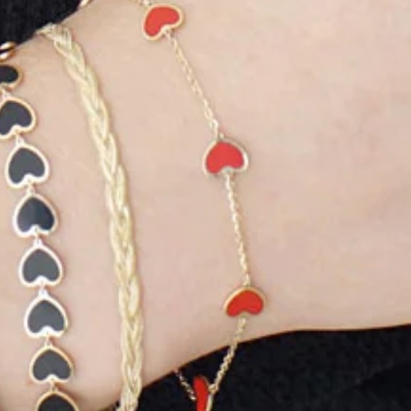 Yellow Gold Heart Bracelet - Picture 2 of 3